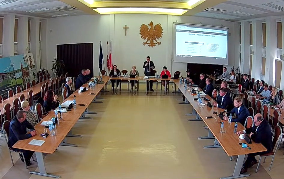 nagranie wideo z XL sesji Rady Miejskiej w Olecku, która odbyła się 28 maja 2021 r.